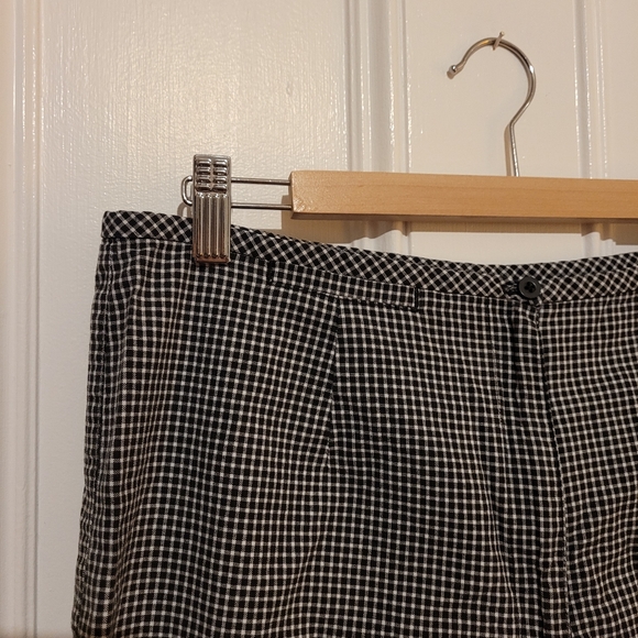 Liz Claiborne Gingham Cropped Pants - Picture 2 of 6